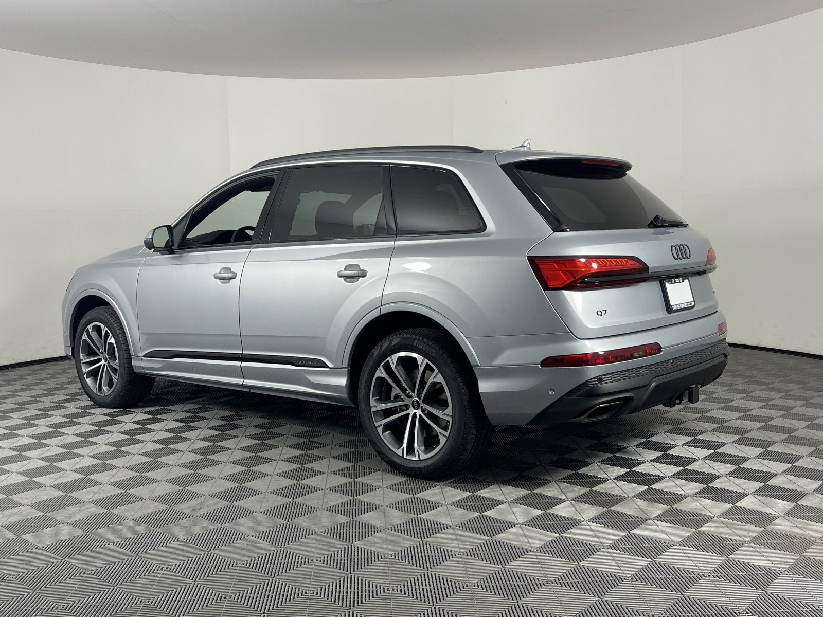 New 2025 Audi Q7 Premium image 10
