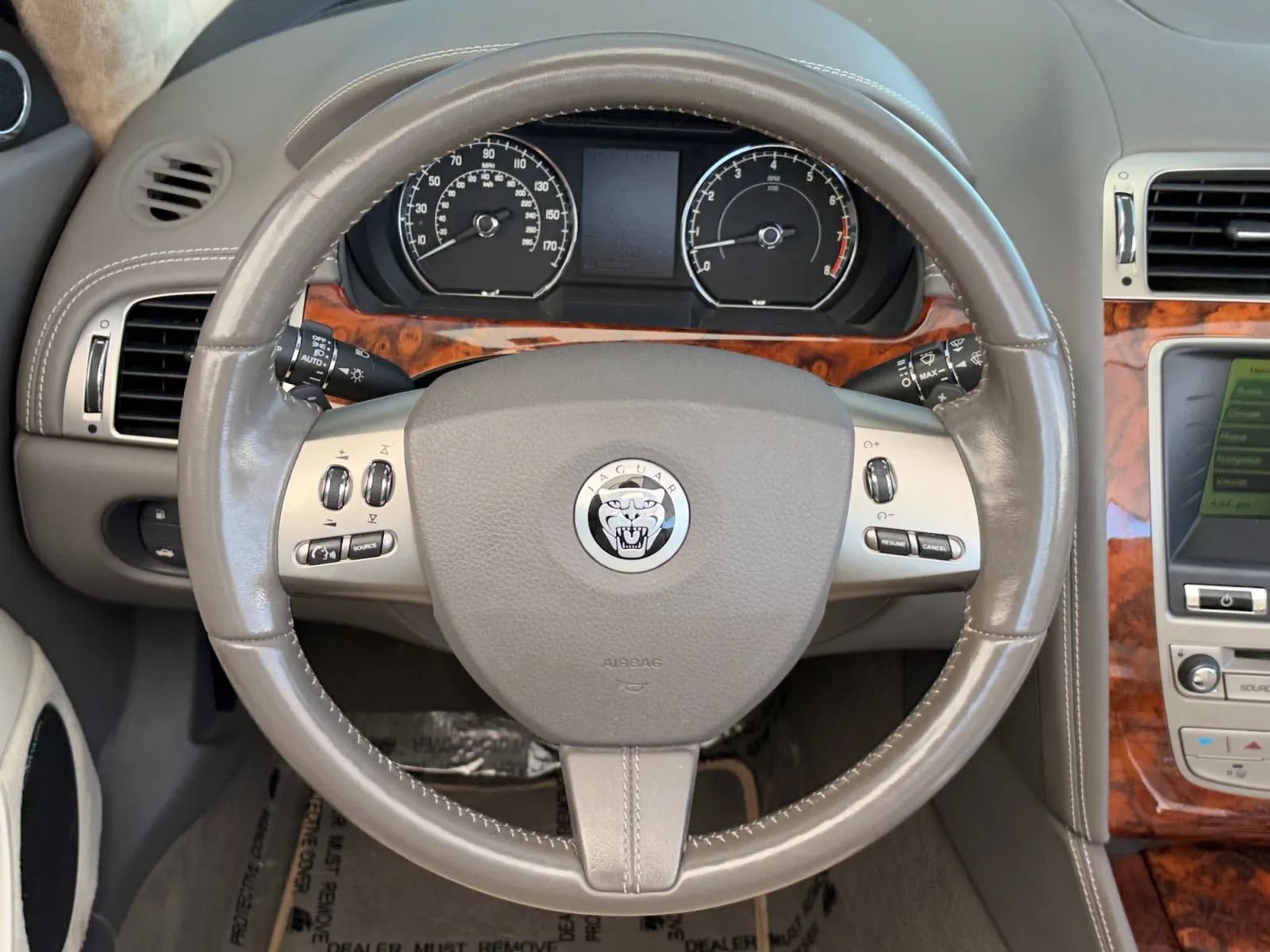 Used 2010 Jaguar XK Convertible RWD image 25