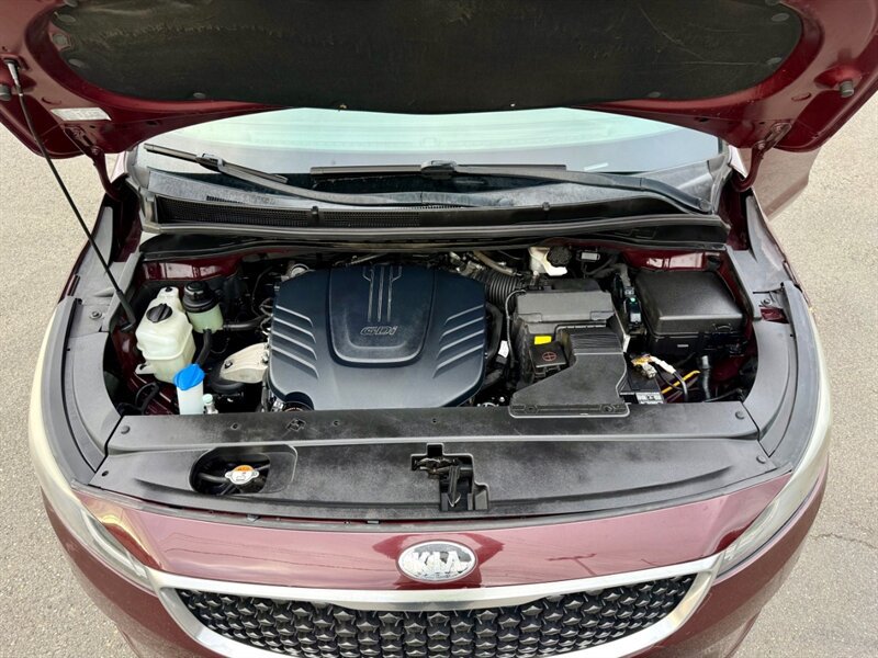 Used 2018 Kia Sedona LX w/ LX Essentials Premium Package FWD image 14