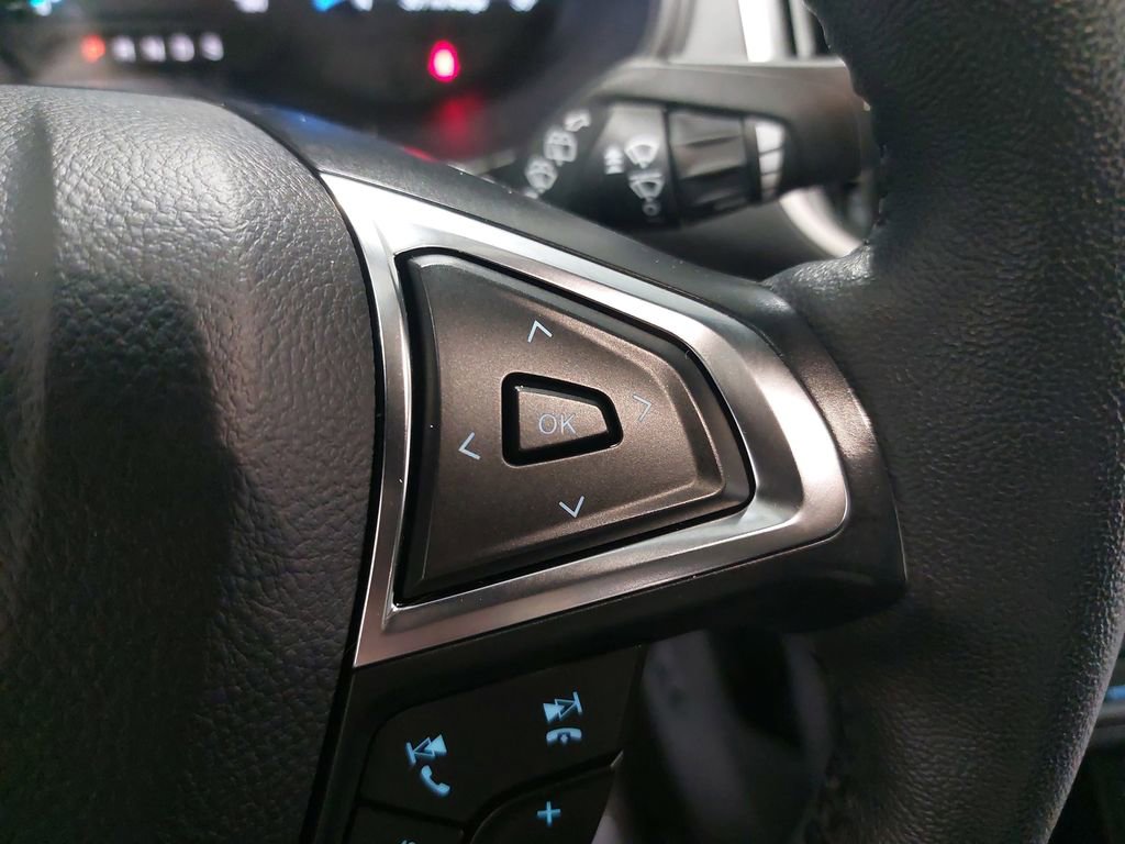 Used 2024 Ford Edge SEL image 10