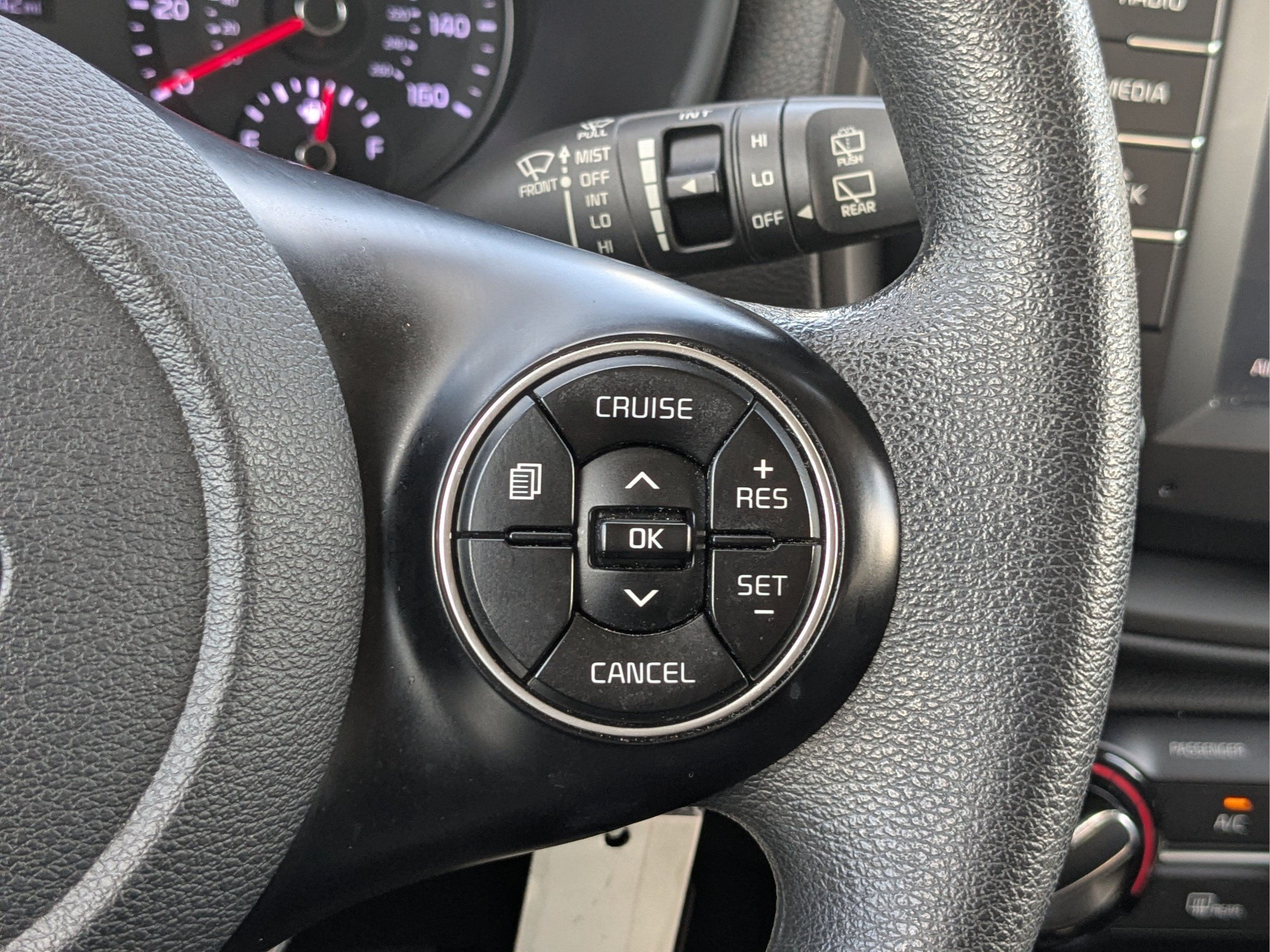 Used 2020 Kia Soul LX FWD image 23