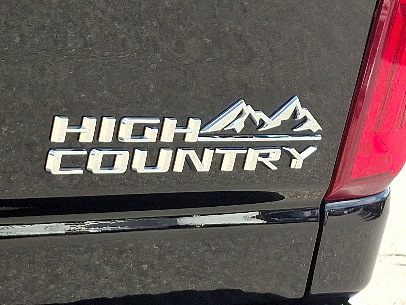 Used 2024 Chevrolet Silverado 2500 High Country image 32