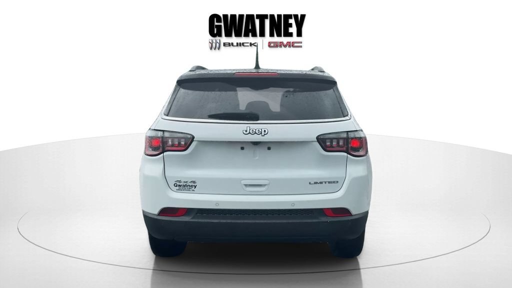 Used 2025 Jeep Compass Limited AWD/4WD image 4