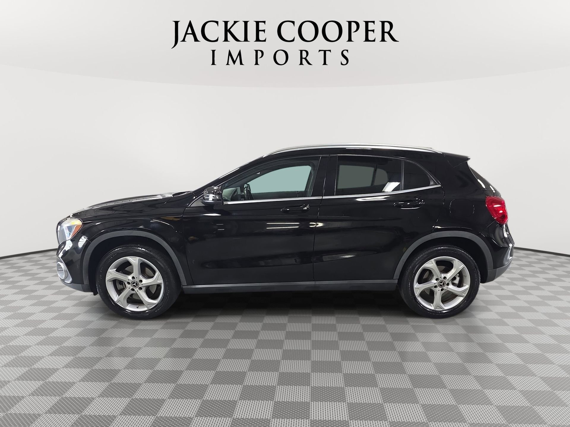 Certified 2018 Mercedes-Benz GLA 250 4MATIC image 8