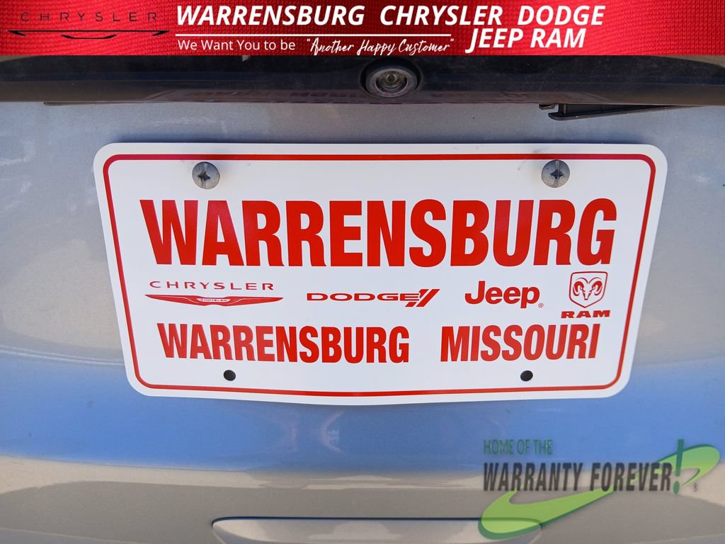 Used 2021 Chrysler Pacifica Touring-L w/ Uconnect Theater Family Group AWD/4WD image 35