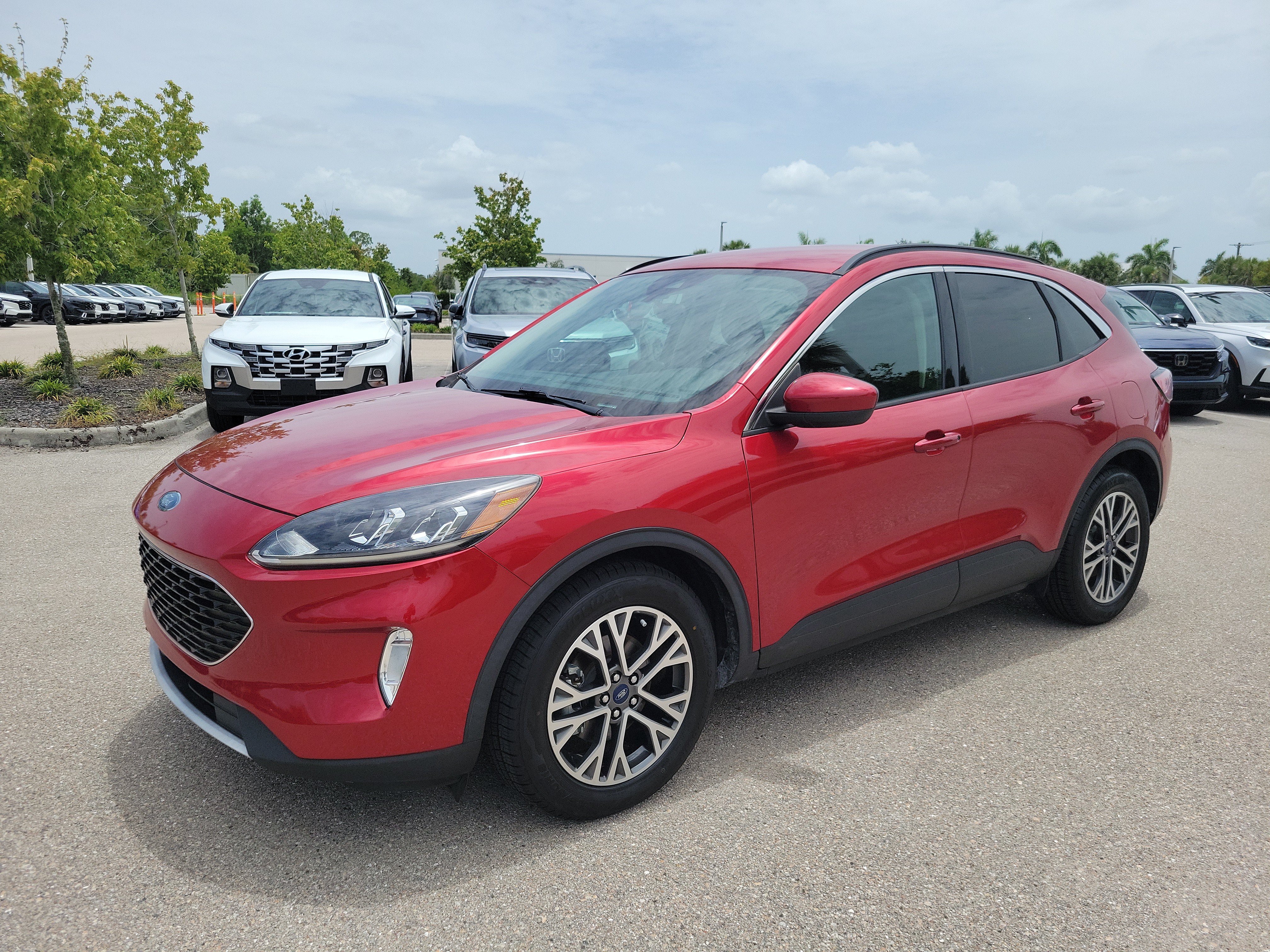 Used 2020 Ford Escape SEL FWD image 3