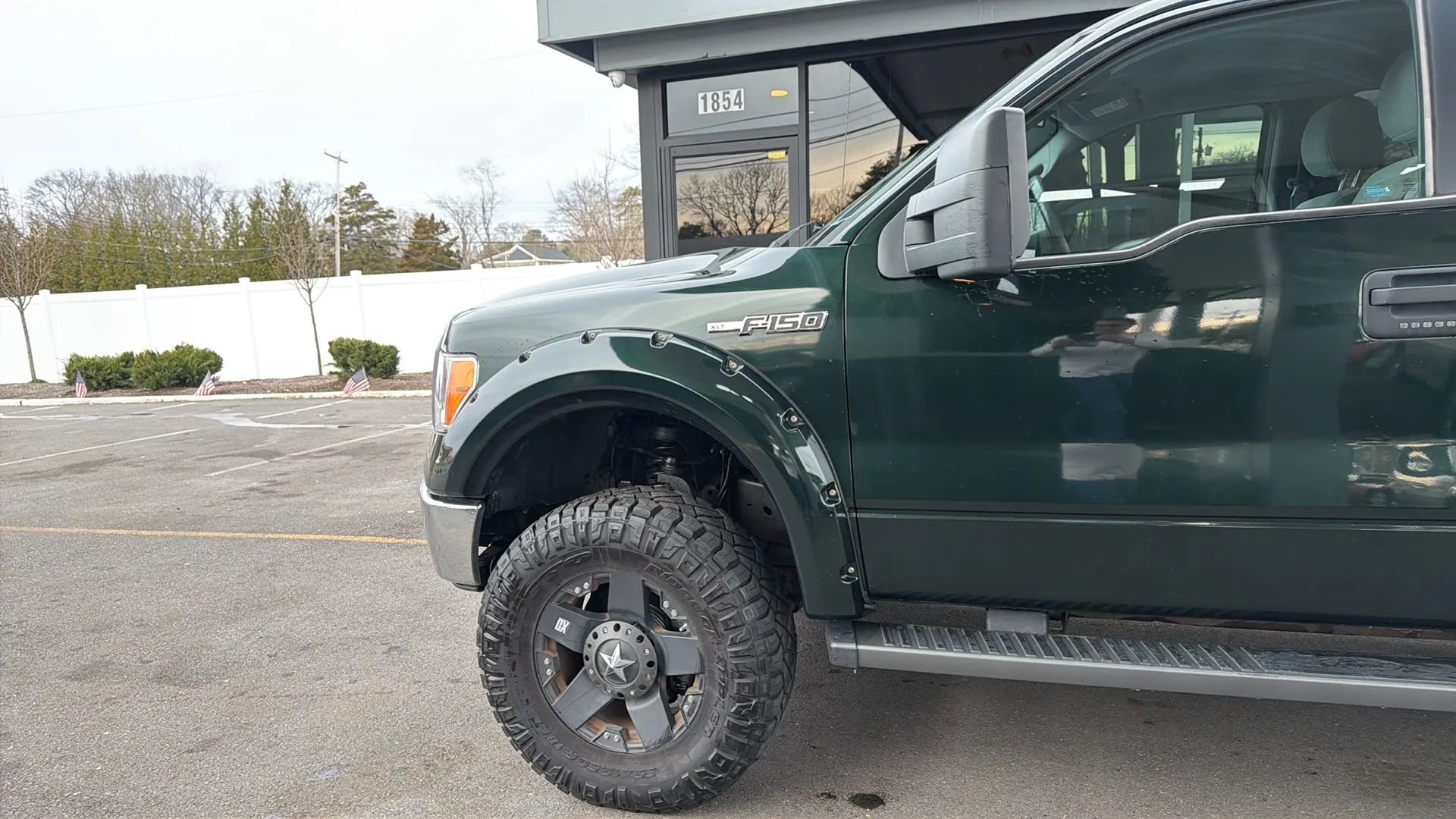 Used 2013 Ford F150 XLT w/ Mid Equipment Group image 4