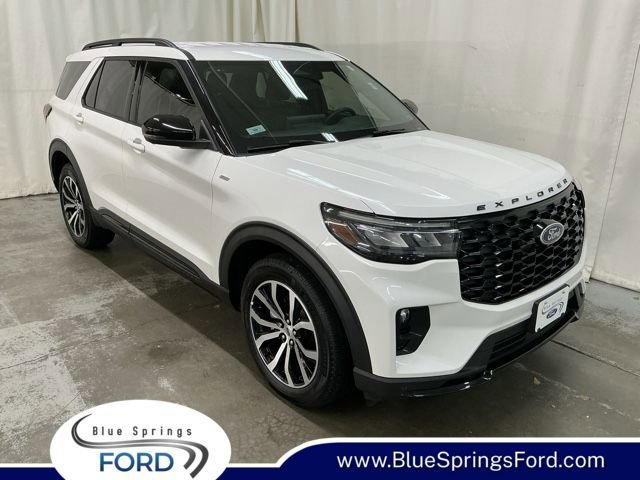 Used 2025 Ford Explorer ST-Line image 1