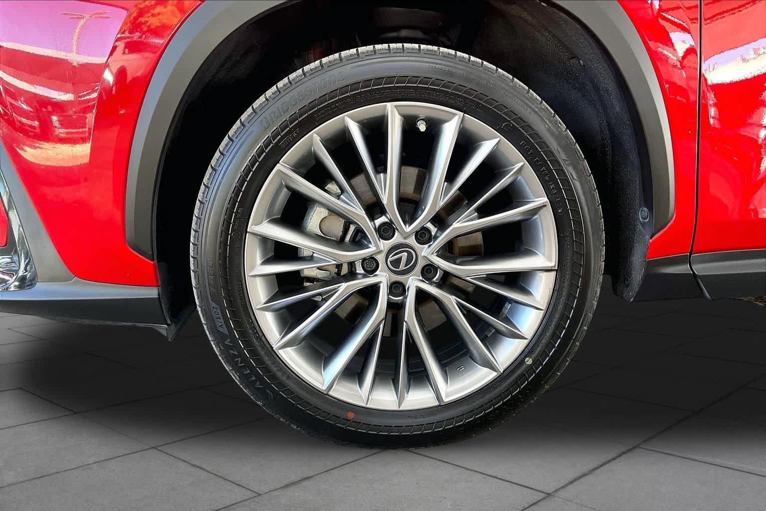 Used 2023 Lexus NX 350h AWD image 11
