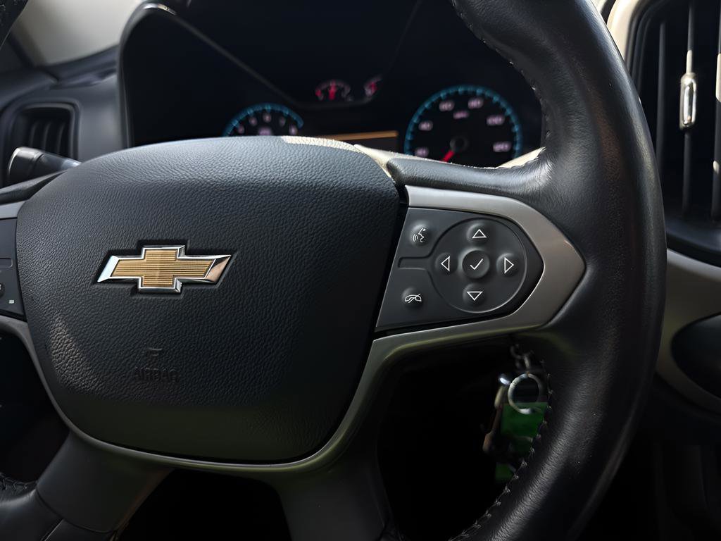 Used 2022 Chevrolet Colorado Z71 w/ Z71 Midnight Edition AWD/4WD image 17