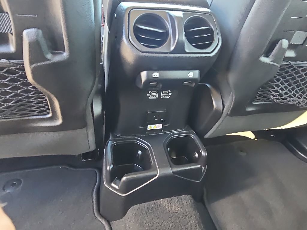 Used 2021 Jeep Wrangler Unlimited Rubicon AWD/4WD image 18