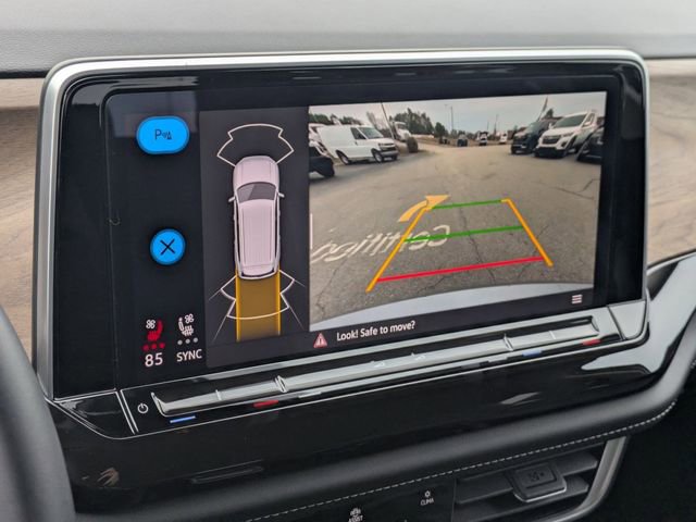 Used 2025 Volkswagen Atlas SE image 19