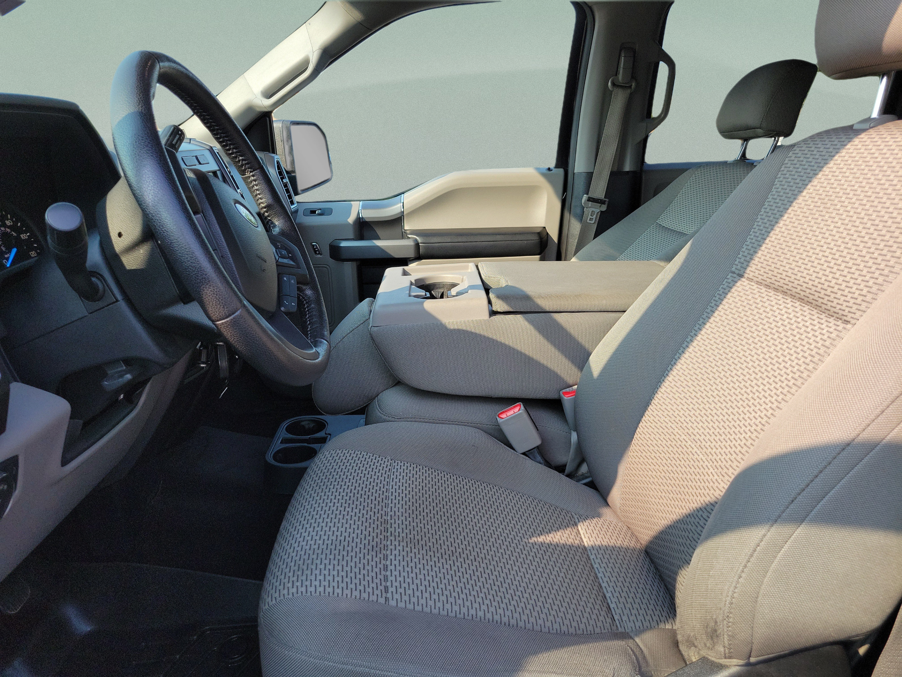 Used 2016 Ford F150 XLT w/ Equipment Group 302A Luxury AWD/4WD image 14