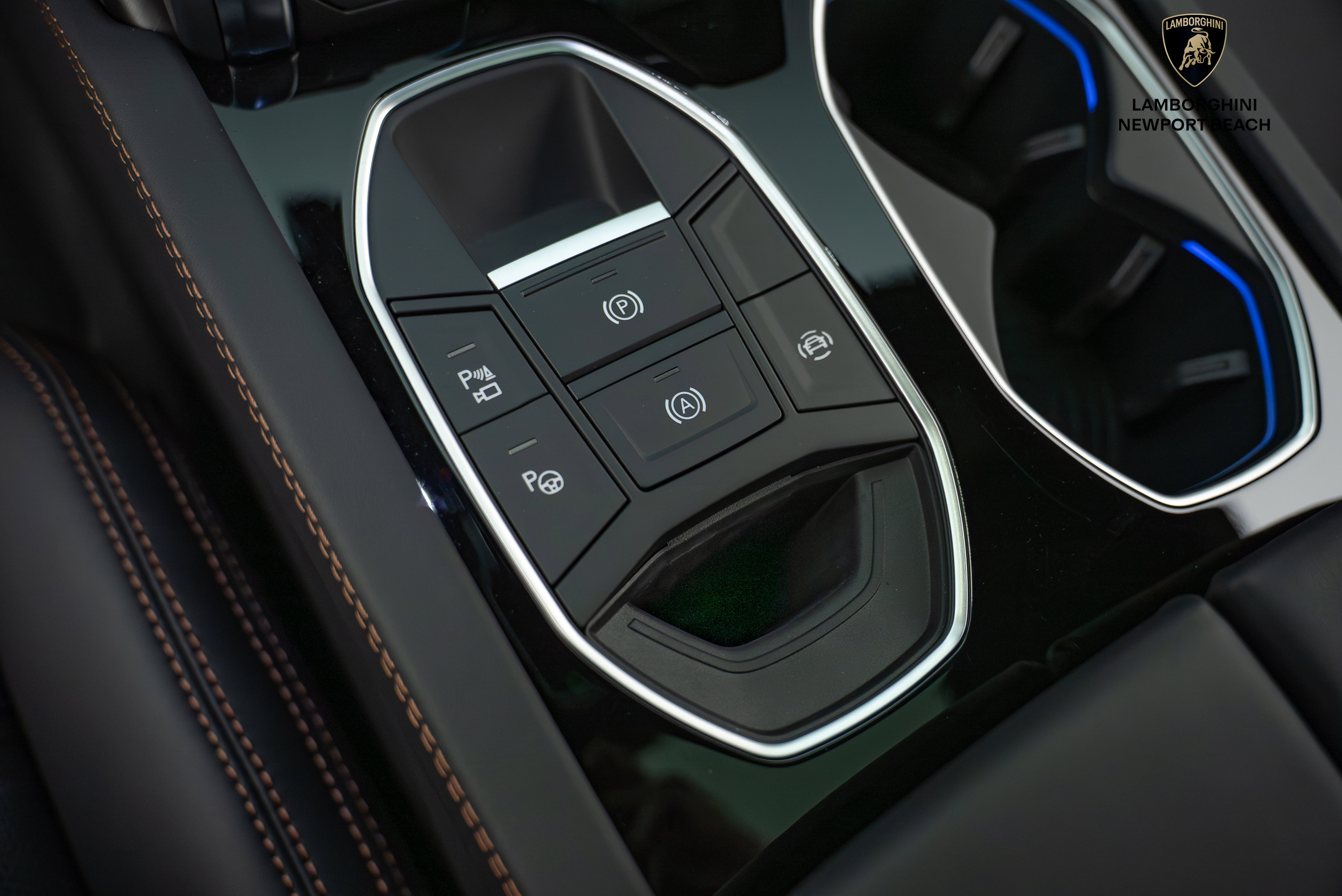 Used 2024 Lamborghini Urus S image 31