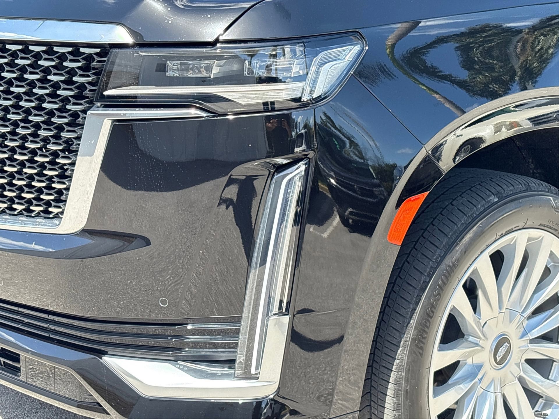 Used 2024 Cadillac Escalade ESV Luxury image 14