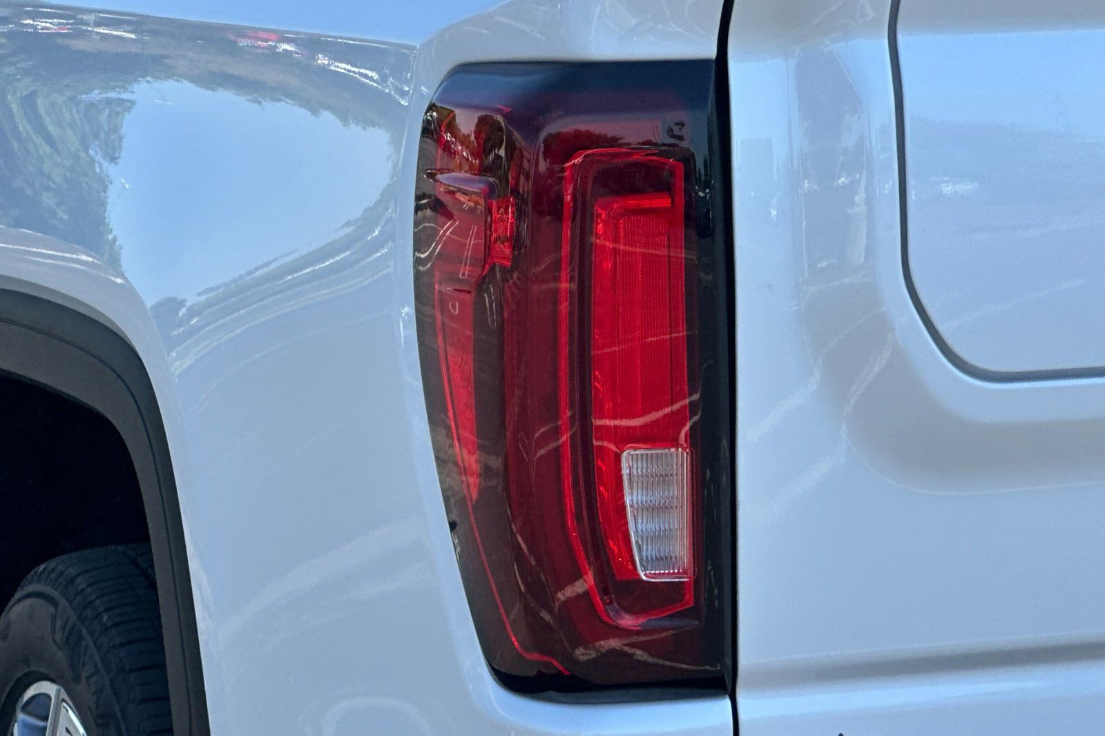 Used 2025 GMC Sierra 1500 Denali w/ Denali Reserve Package image 46