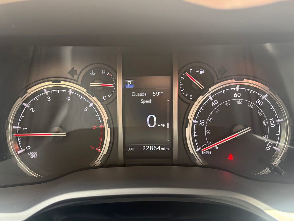 Used 2024 Toyota 4Runner TRD Off-Road Premium w/ Moonroof Package AWD/4WD image 5