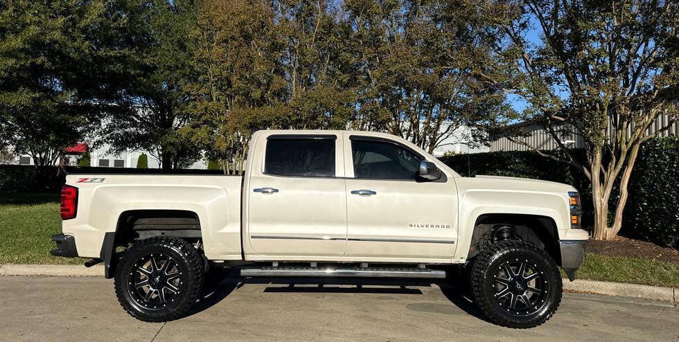 Used 2014 Chevrolet Silverado 1500 LTZ AWD/4WD image 2