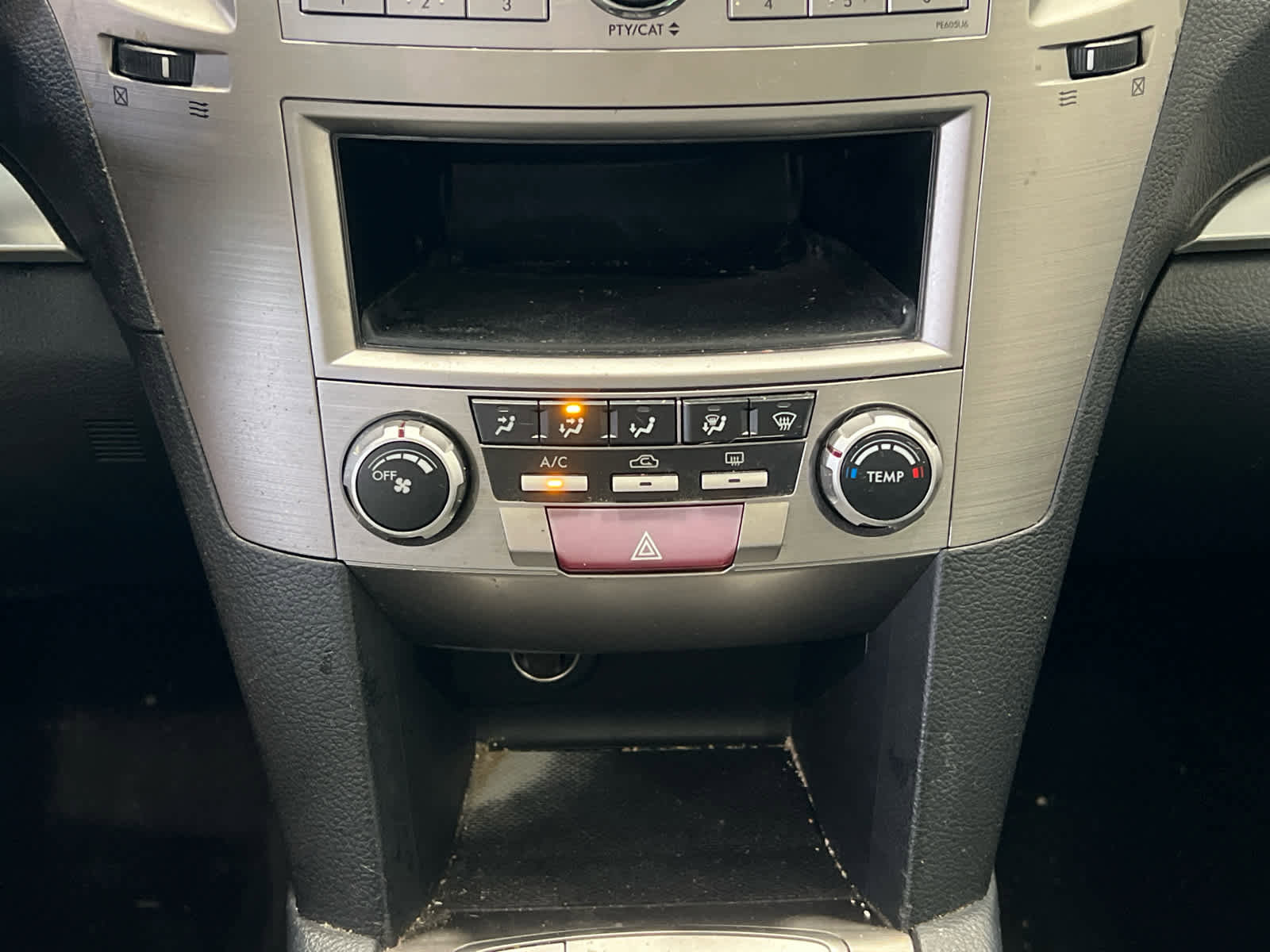 Used 2011 Subaru Legacy 2.5i Premium image 18