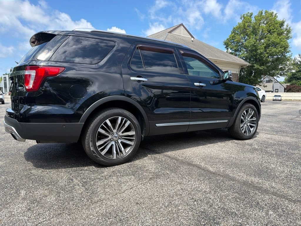 Used 2017 Ford Explorer Platinum AWD/4WD image 7