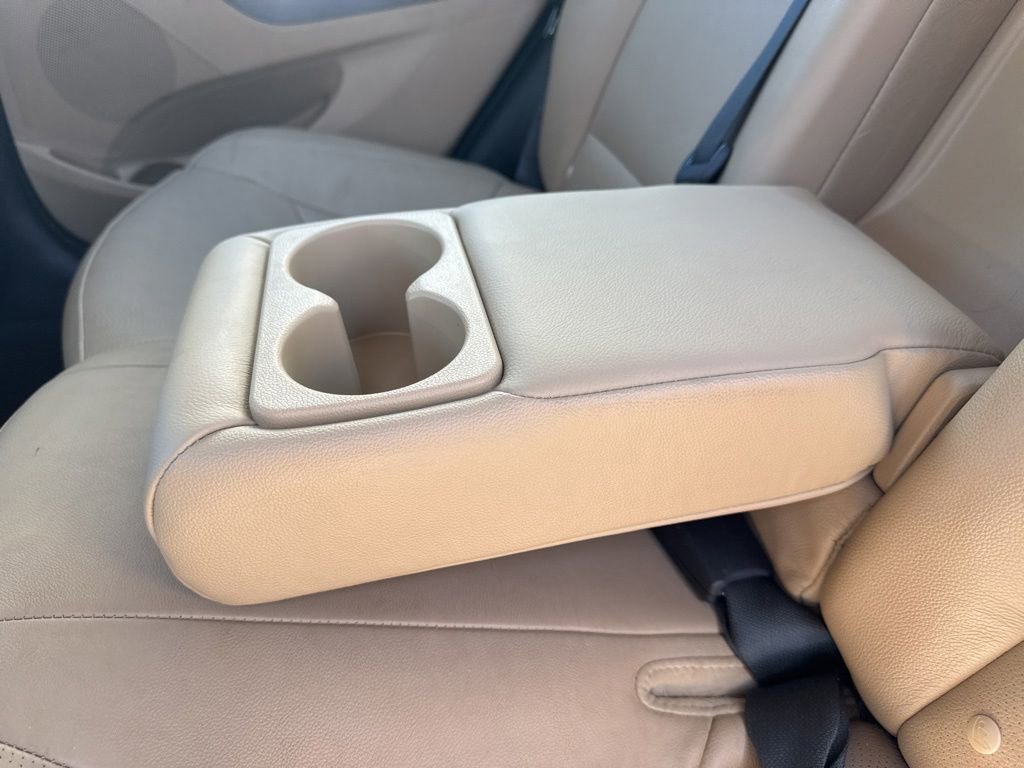 Used 2013 Hyundai Elantra Limited w/ Technology Pkg FWD image 13