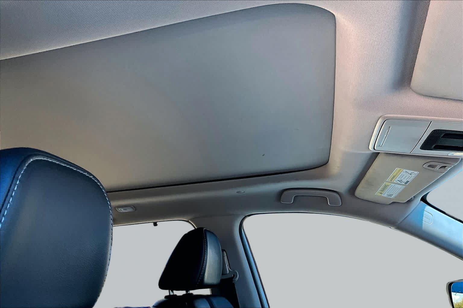 Used 2024 Honda Pilot Touring image 13
