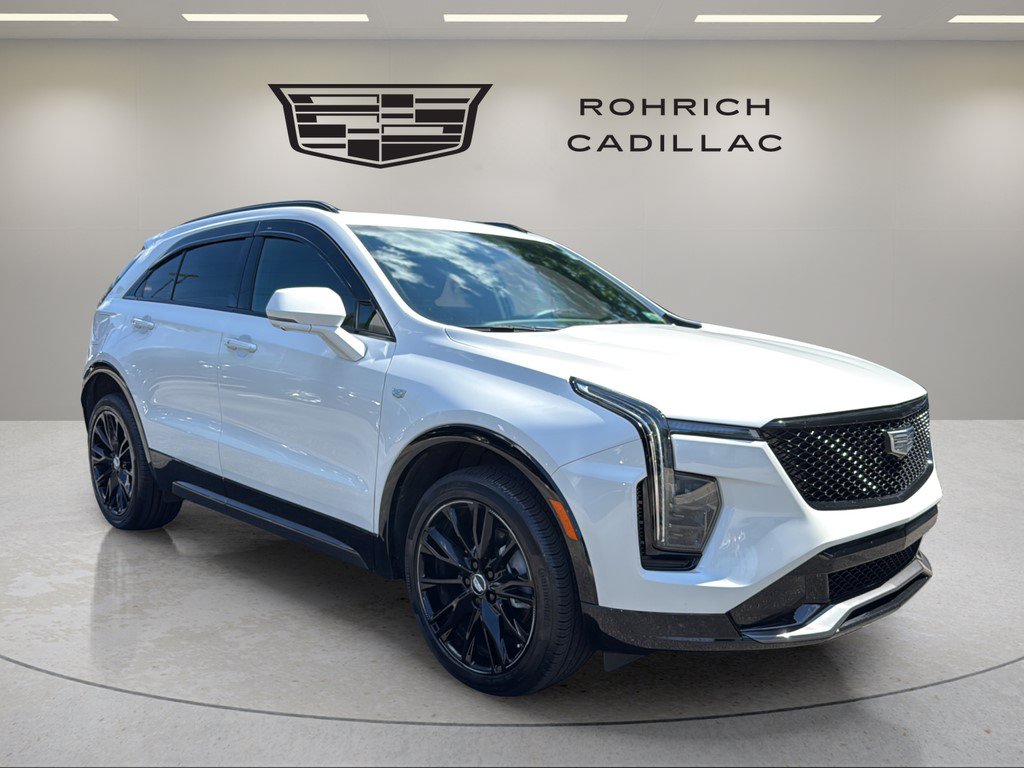 Certified 2025 Cadillac XT4 Sport w/ LPO, Onyx Lite Package AWD/4WD image 3