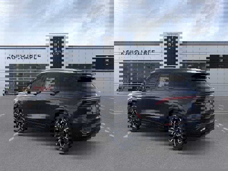 New 2026 Lincoln Nautilus Reserve image 4