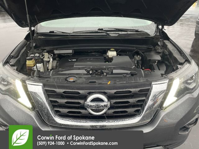 Used 2018 Nissan Pathfinder Platinum image 42