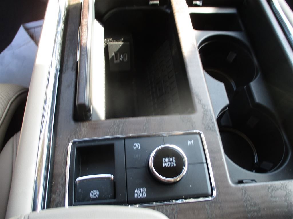 Used 2024 Lincoln Navigator L Reserve image 12