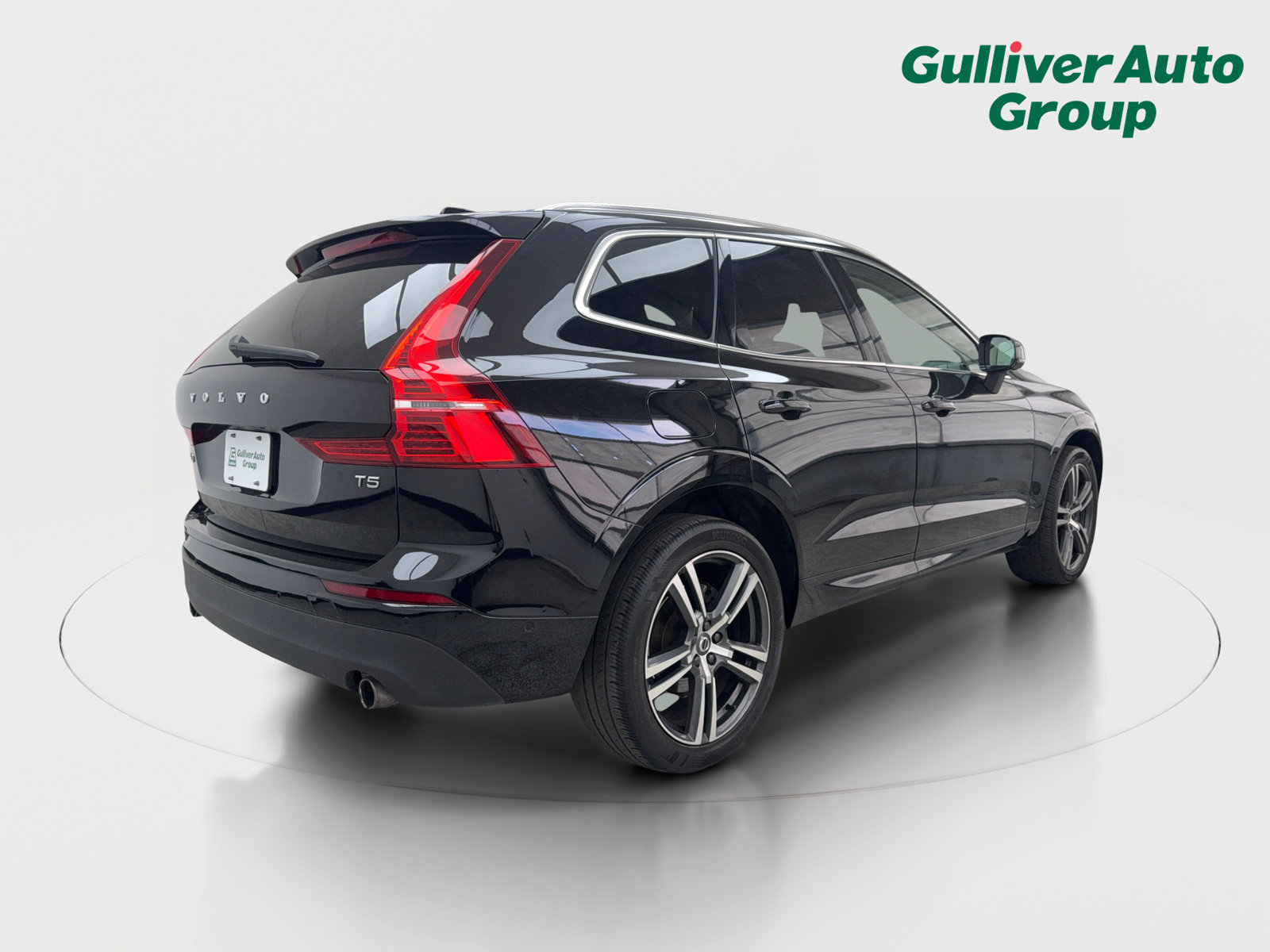 Used 2019 Volvo XC60 T5 Momentum w/ Multimedia Package FWD image 9