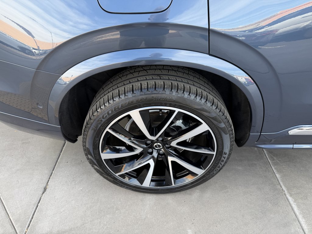 Used 2023 Volvo XC90 B6 Plus AWD/4WD image 15