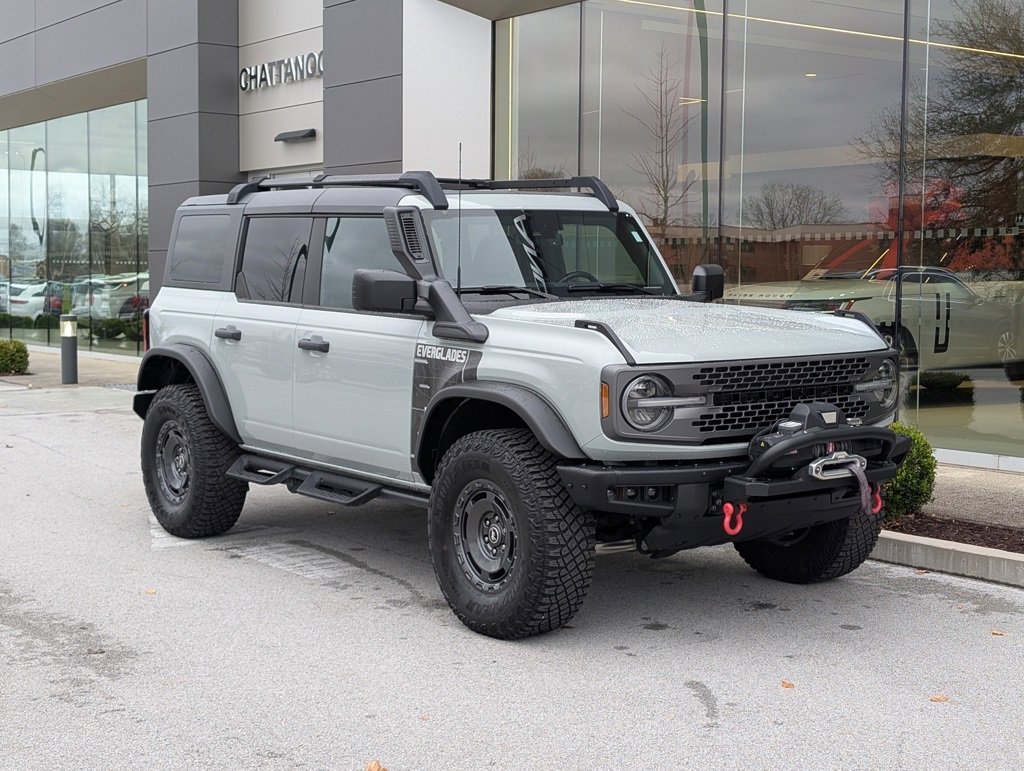 Used 2024 Ford Bronco Everglades image 9
