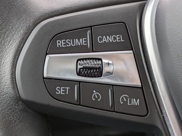 Used 2024 BMW 330e image 27