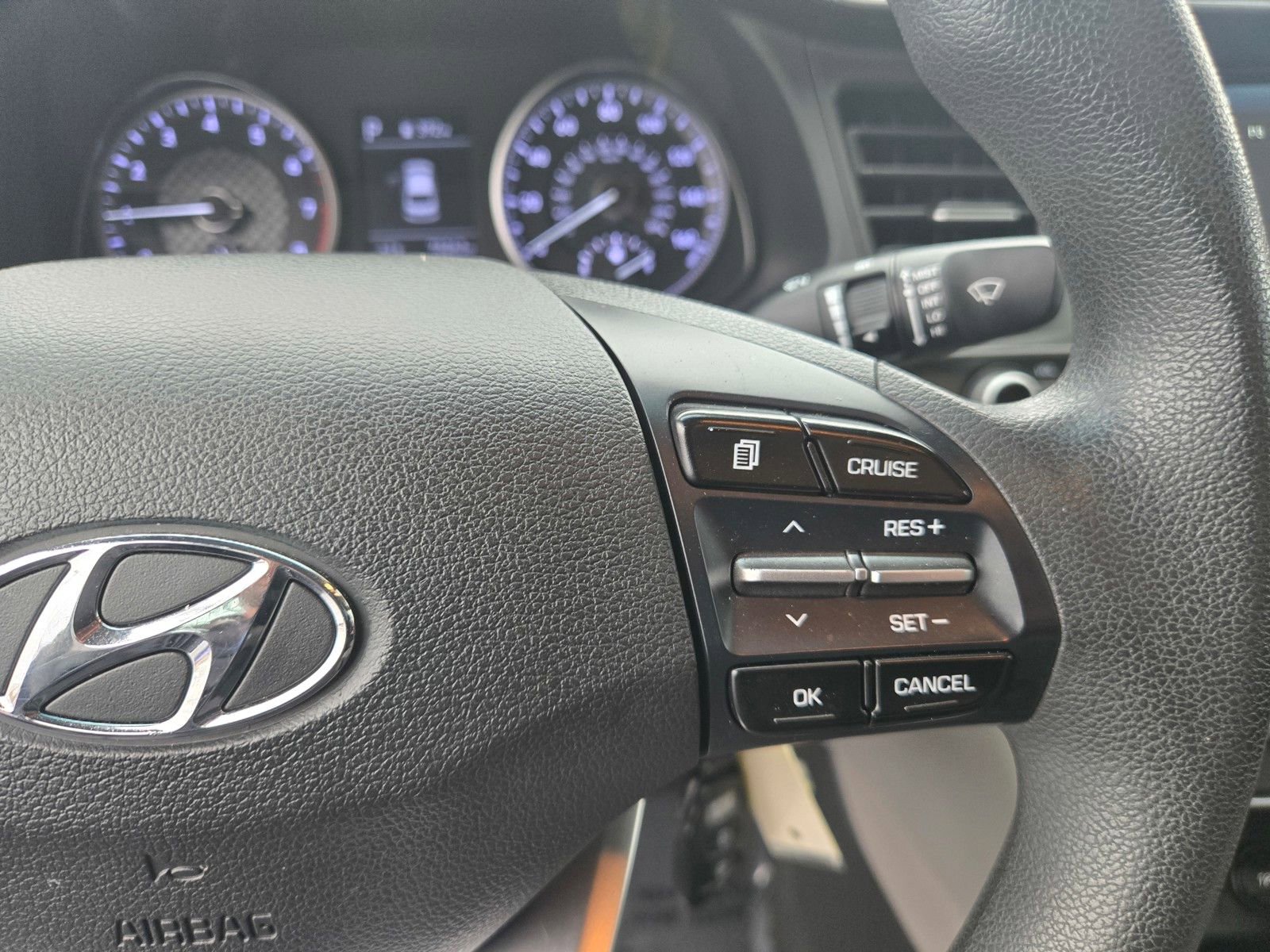 Used 2020 Hyundai Elantra SEL FWD image 18