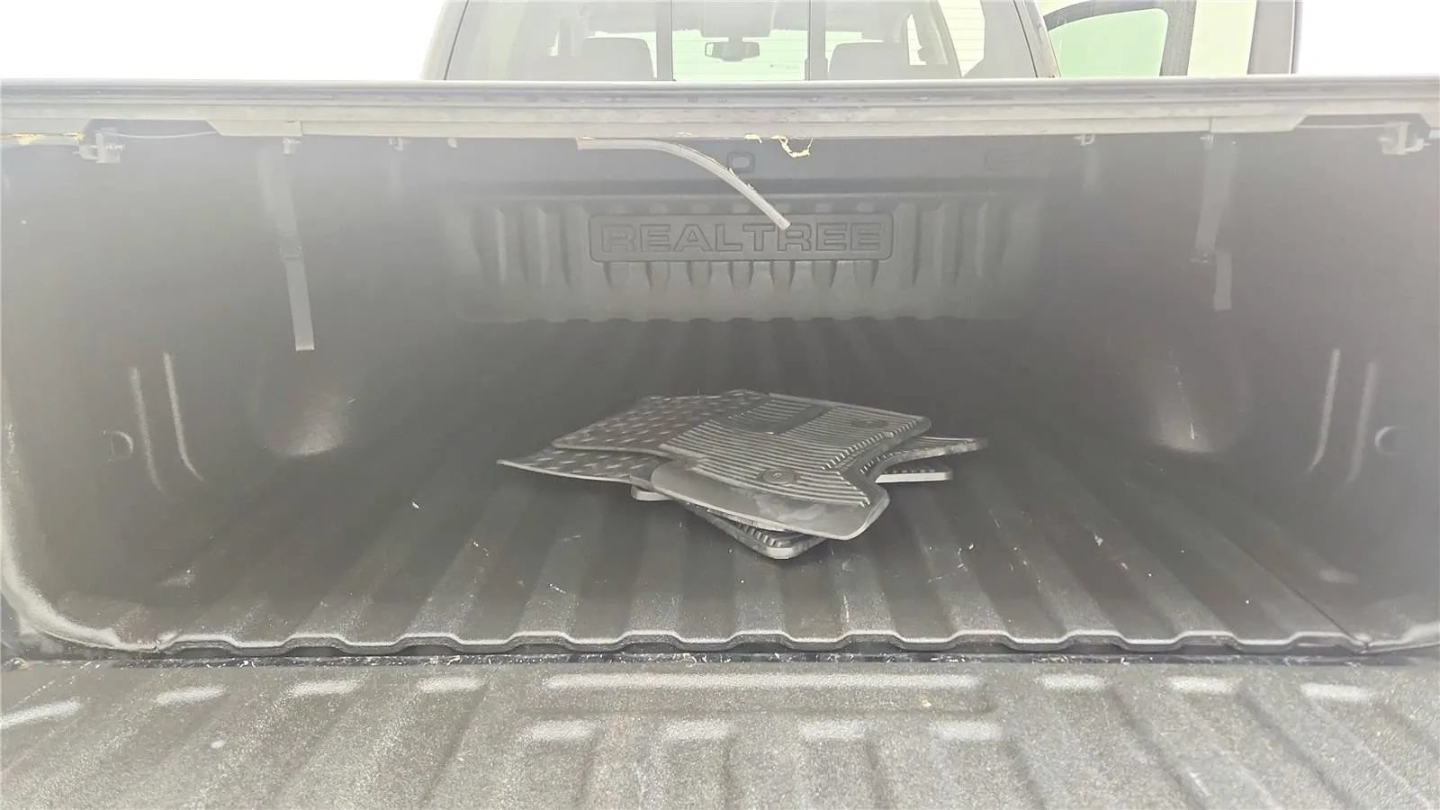 Used 2017 Chevrolet Silverado 1500 LTZ Z71 w/ Realtree Edition AWD/4WD image 19