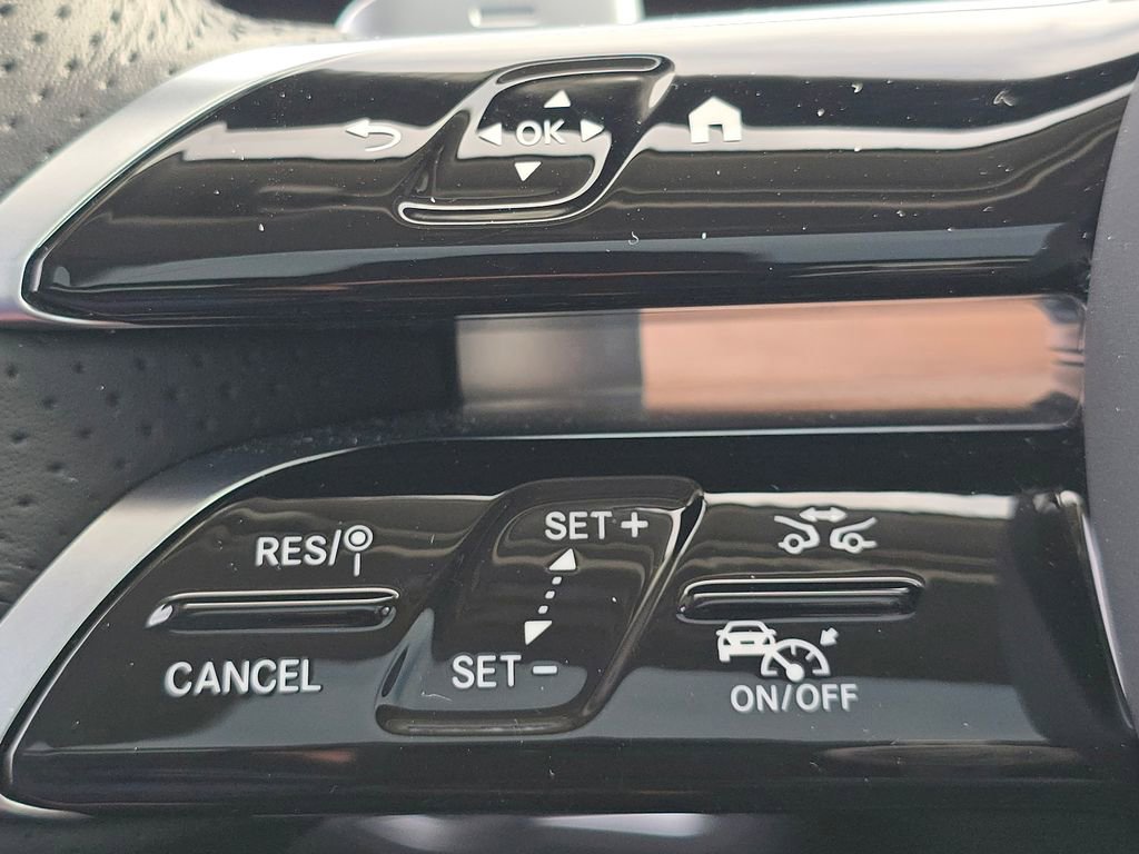 Certified 2026 Mercedes-Benz GLS 450 4MATIC image 37