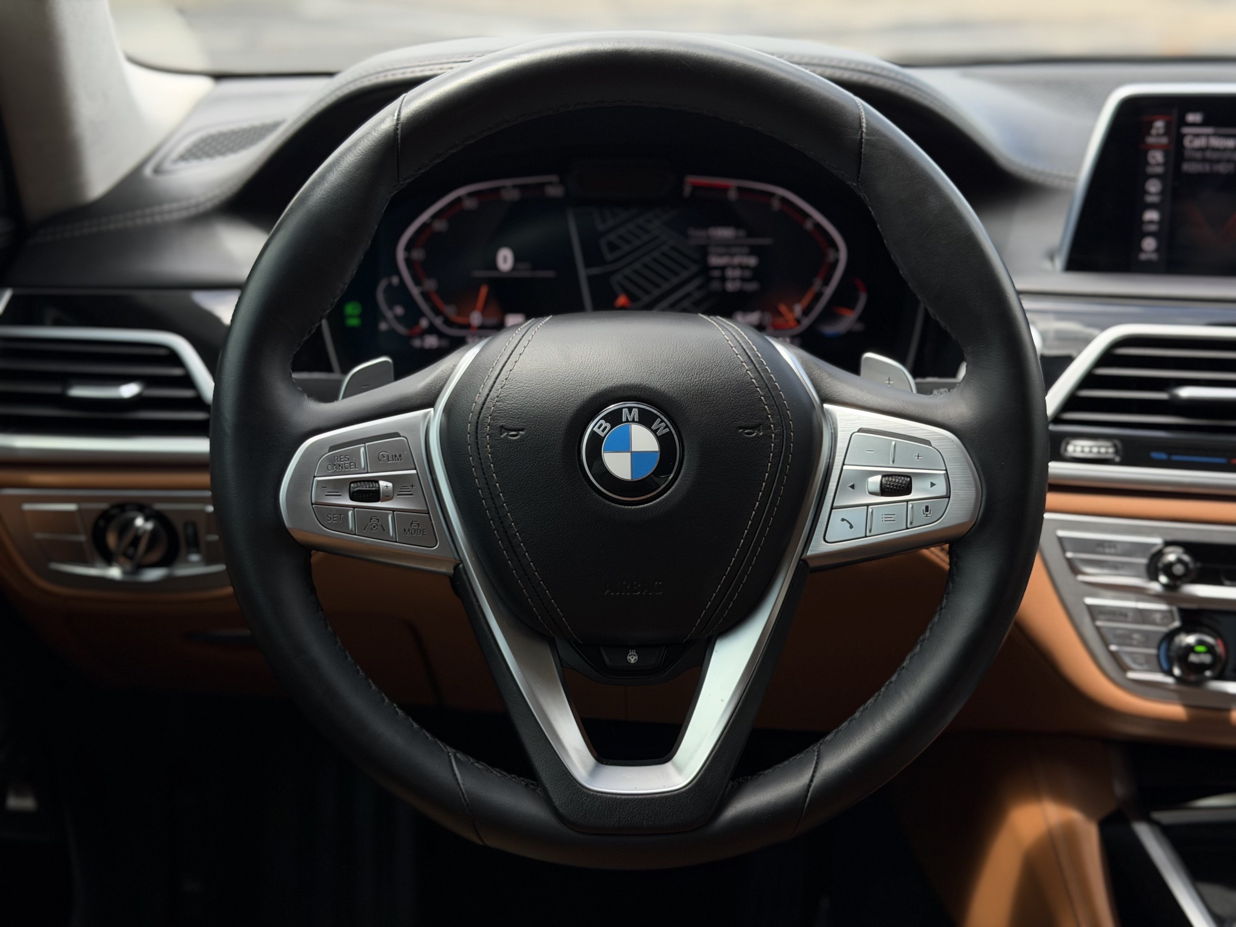 Used 2020 BMW 750i xDrive w/ Executive Package AWD/4WD image 25