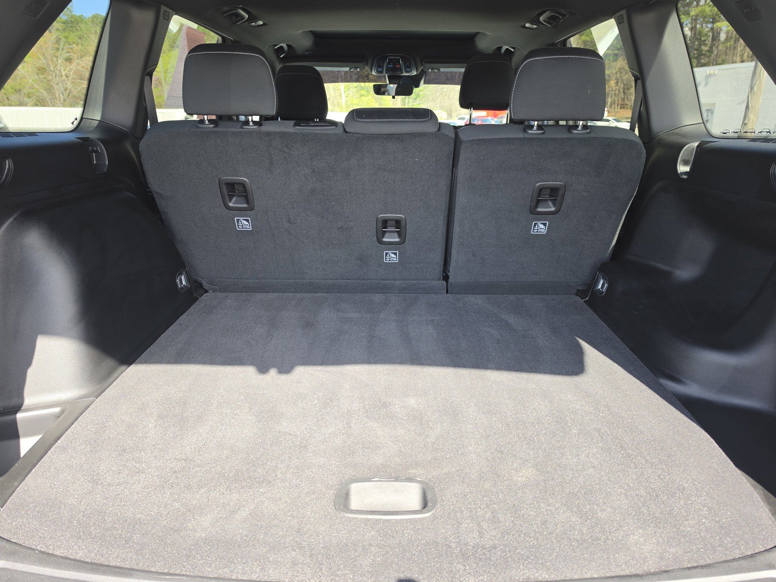 Used 2025 Jeep Grand Cherokee Laredo X w/ Luxury Tech Group I image 13