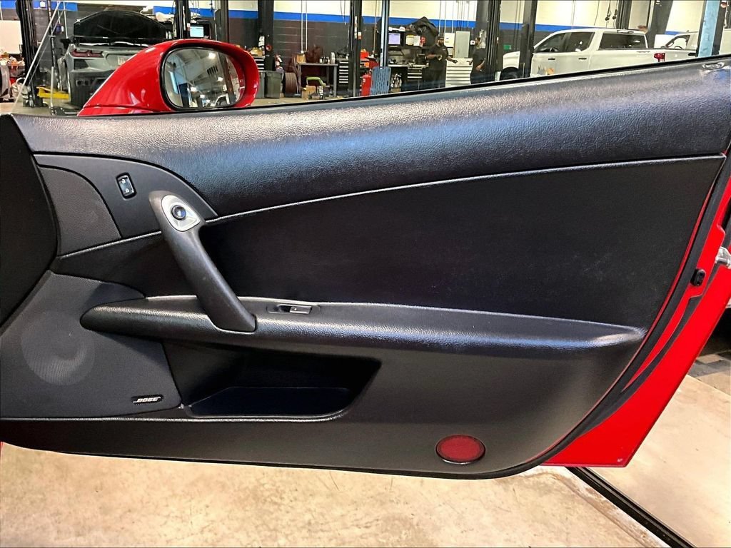 Used 2006 Chevrolet Corvette Convertible w/ Preferred Equipment Group RWD image 12