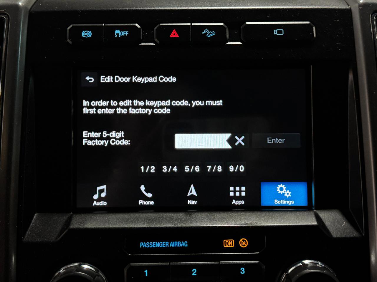 Used 2018 Ford F350 XLT w/ XLT Premium Package AWD/4WD image 30