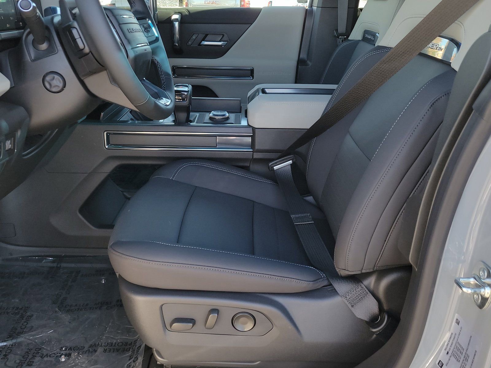 New 2026 GMC Hummer EV SUV w/ LPO, Dark Essentials Package image 6