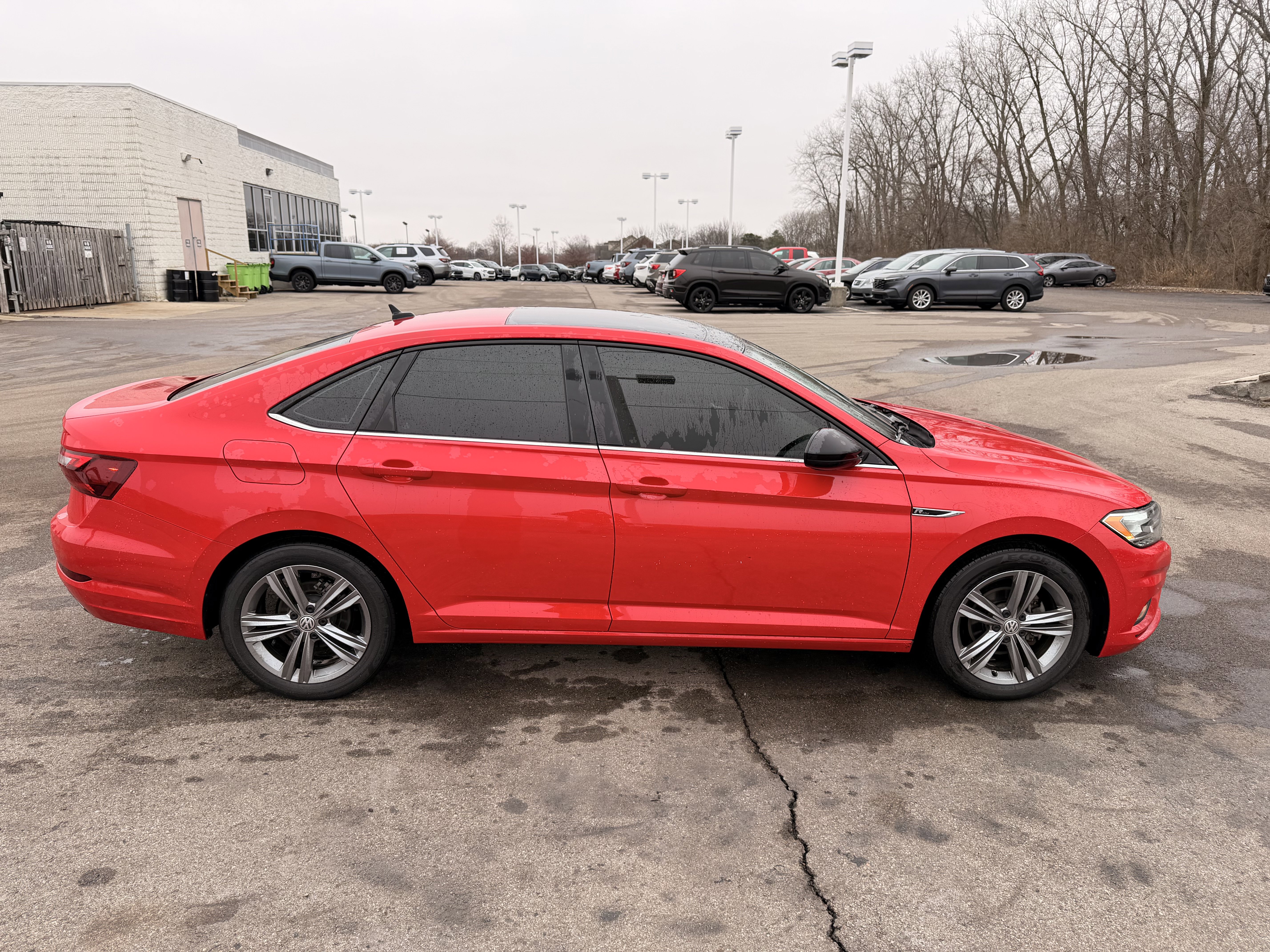 Used 2020 Volkswagen Jetta R-Line w/ R-Line Cold Weather Package image 2