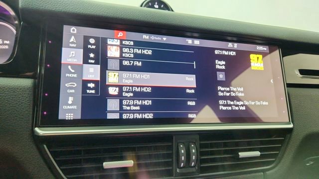 Used 2019 Porsche Cayenne image 46