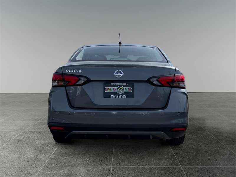 Used 2020 Nissan Versa S FWD image 5