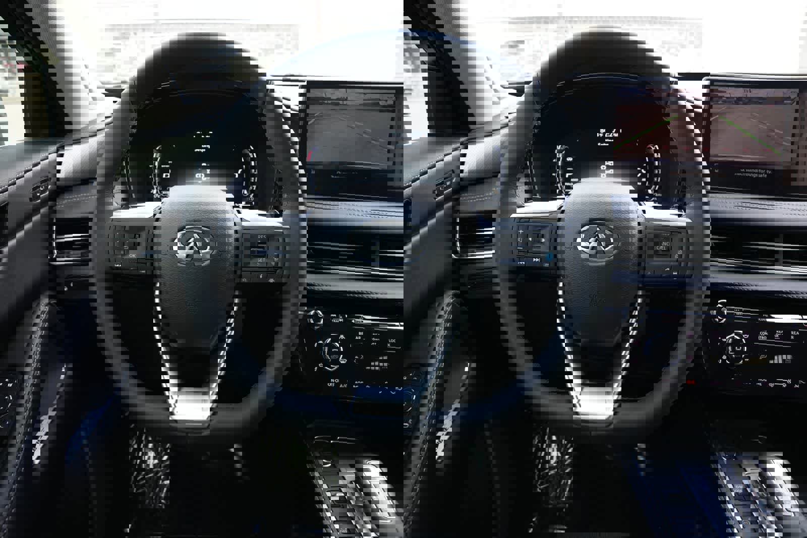 Certified 2025 INFINITI QX60 Luxe w/ Cargo Package image 9