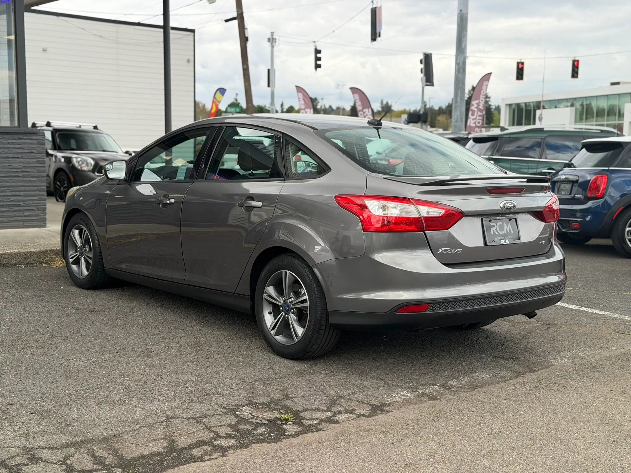 Used 2014 Ford Focus SE w/ SE Sport Package image 7