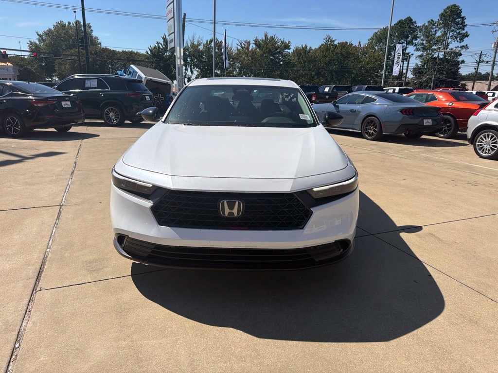 Used 2025 Honda Accord SE image 4