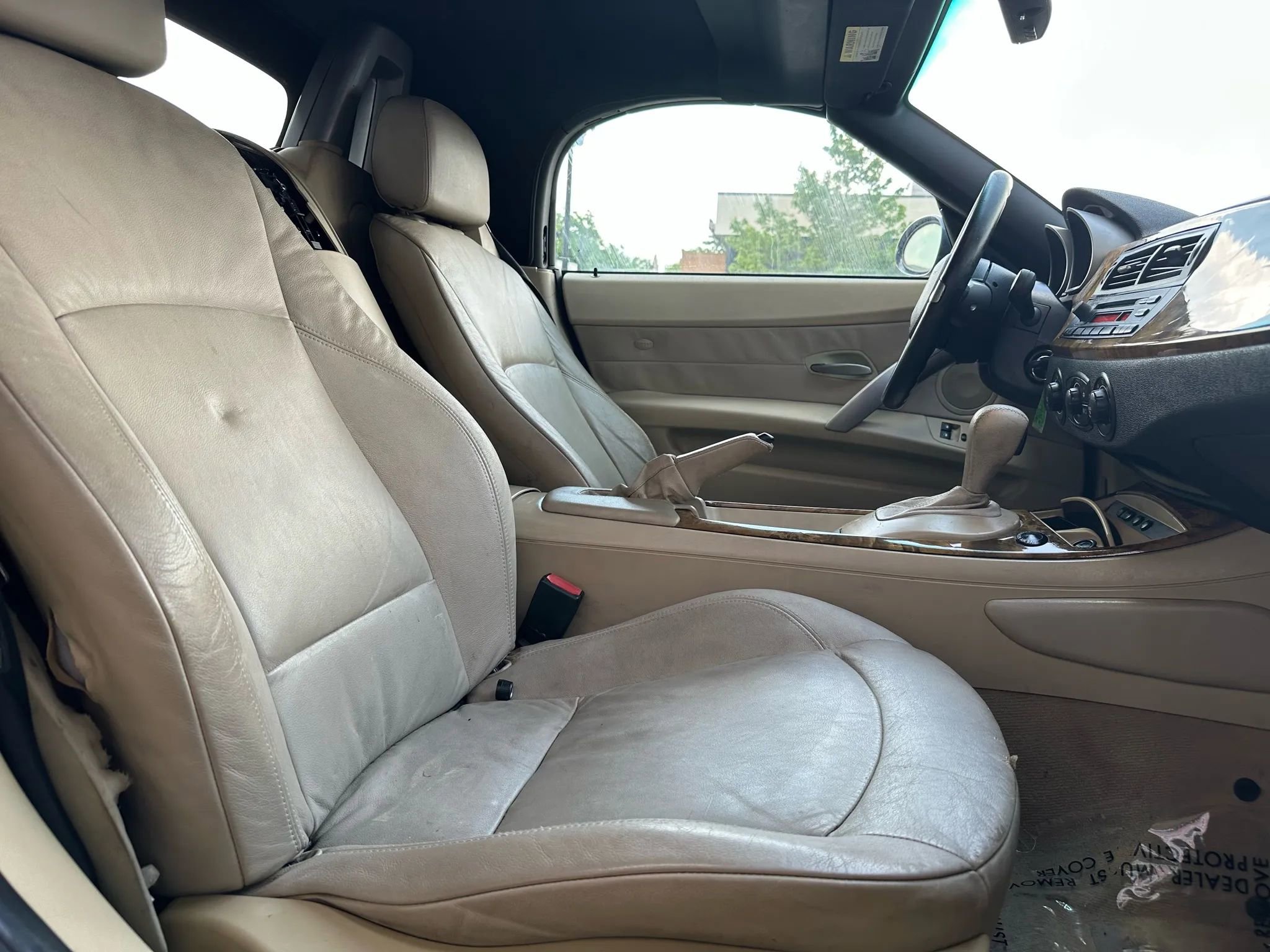 Used 2005 BMW Z4 2.5i image 12