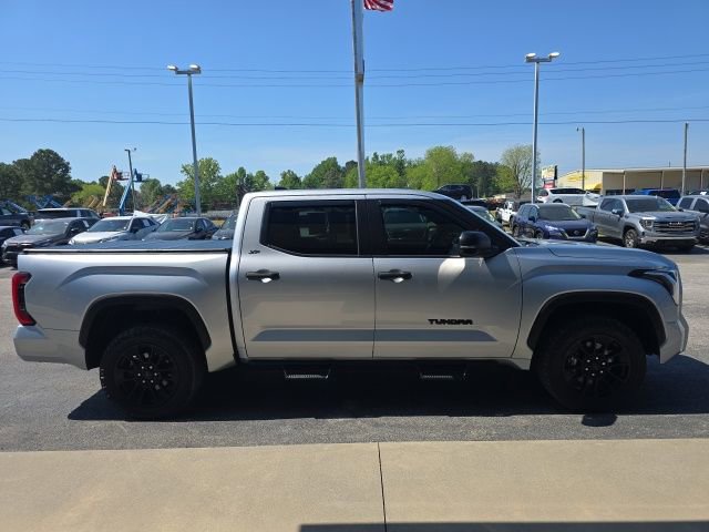 Used 2025 Toyota Tundra SR5 w/ SR5 Convenience Package AWD/4WD image 6
